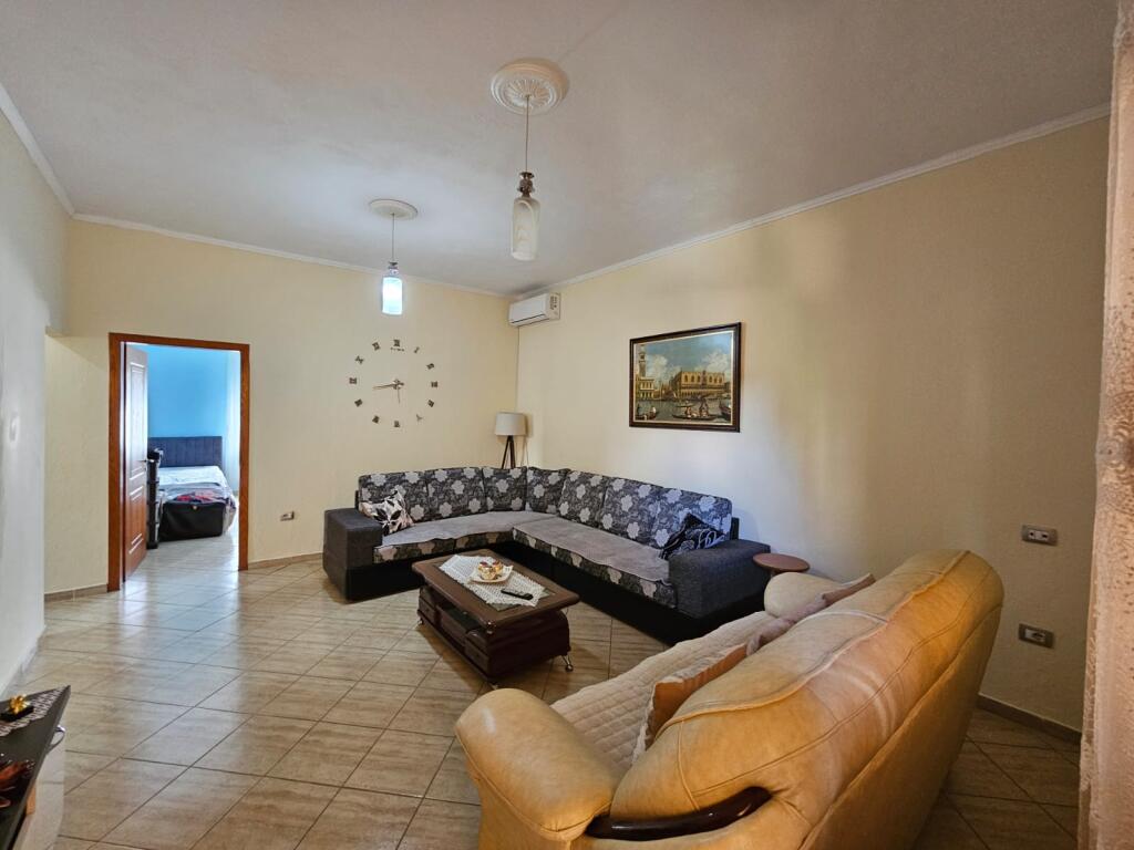 Casa privata in affitto ad Astir!