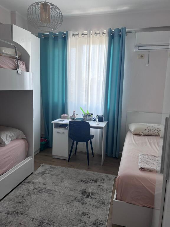 Jepet me qira 2+1+parkim XHAMLLIK 600€