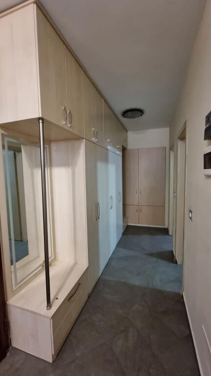 Apartament 2+1 me qira tek Rruga e Elbasanit