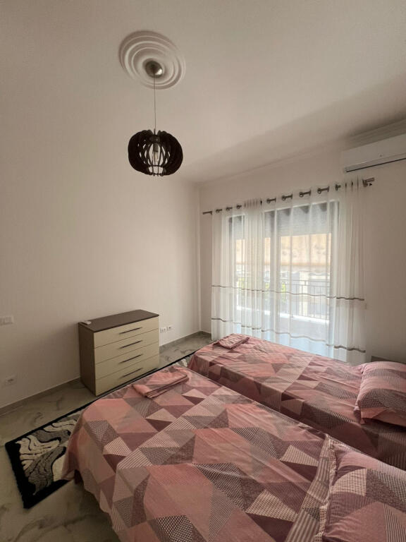 Apartament Me Qera 1+1+post parkimi Tek Pazari I Ri (ID B2101205) Tirane.
