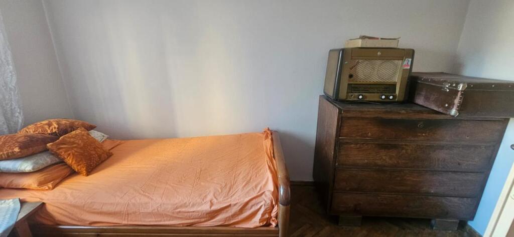 Apartament 3+1 per Qira tek Rruga Elbasanit