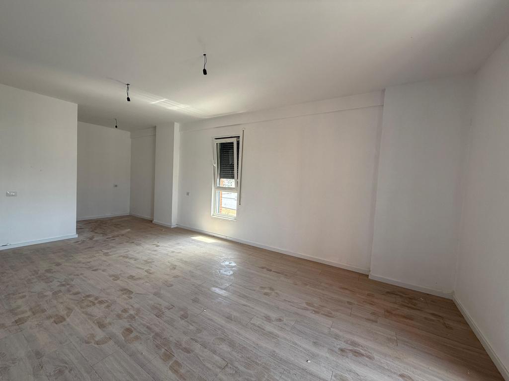 In vendita, appartamento 2+1, Paskuqan, Tirana.