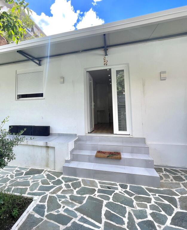 Super private house for rent near the Center (Kavaja street)
