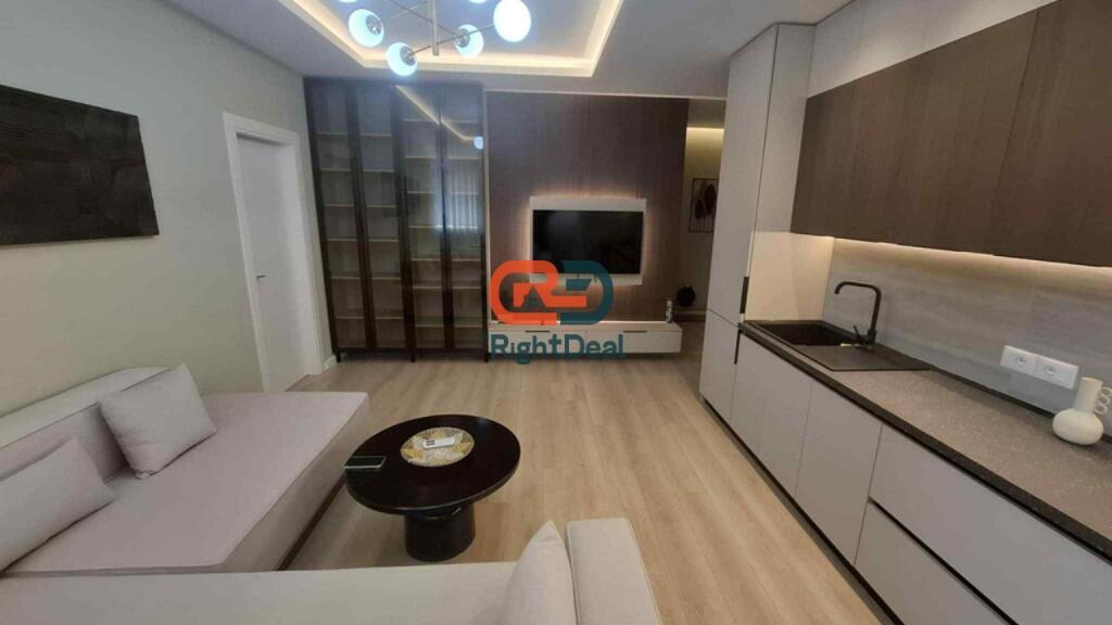 Tek Rruga E Bogdaneve, Jepet Me Qira Apartament 1+1, Totalisht I Mobiluar !