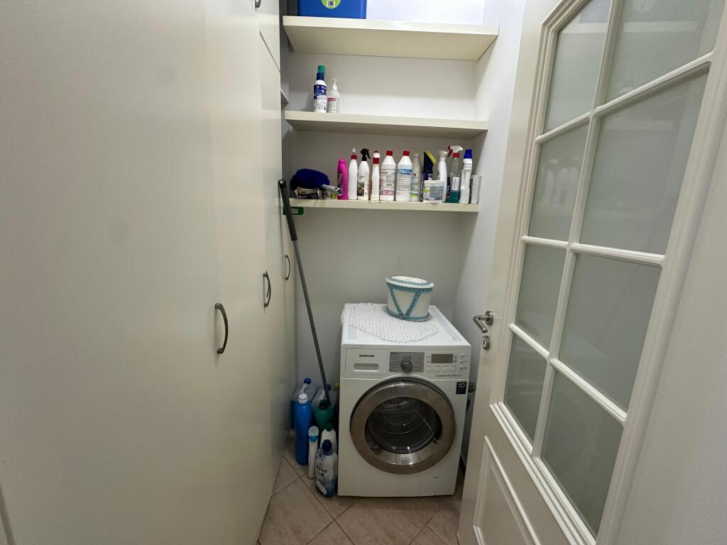 Shitet Penthouse me pamje nga deti ne zonen e Vollges.