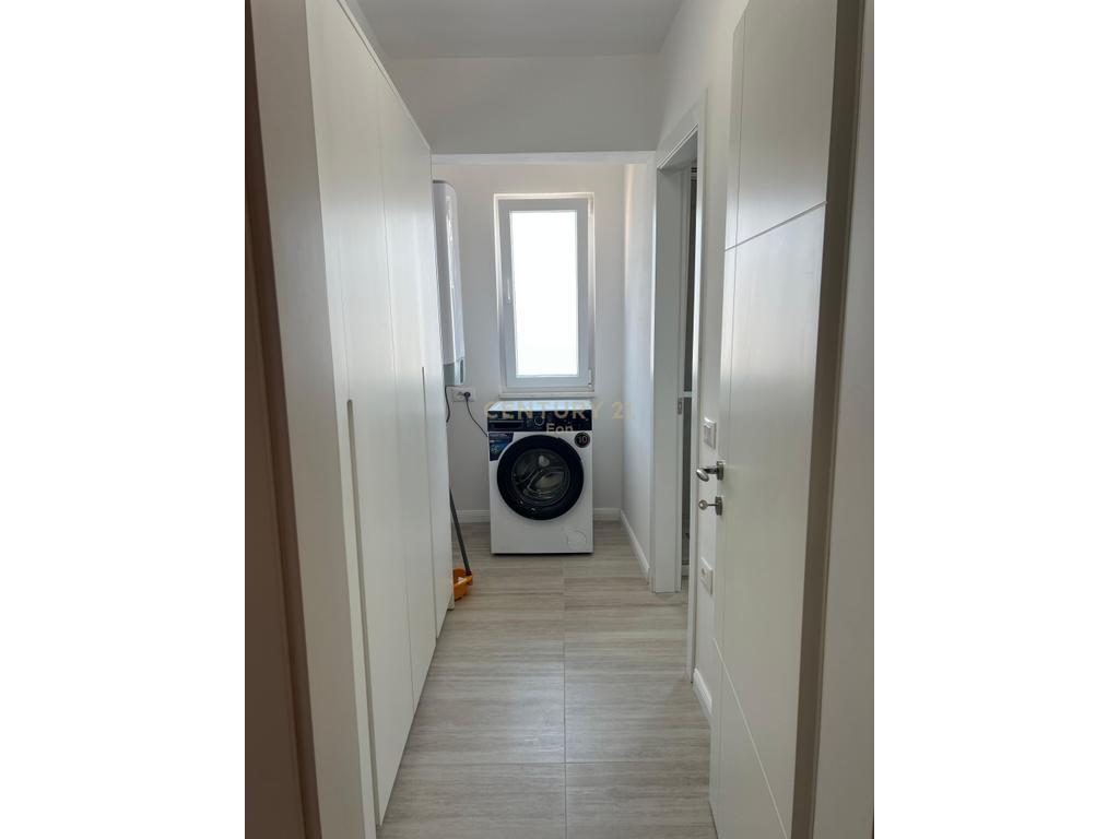 Jepet me Qira Afatgjatë Apartament 2+1 në Qendër të Durrësit !