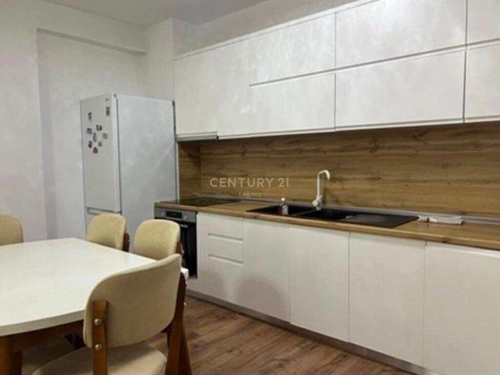 APPARTAMENTO 2+1+ POSTO AUTO IN AFFITTO AL COMPLESSO FRATARI, GIARDINO BOTANICO!!