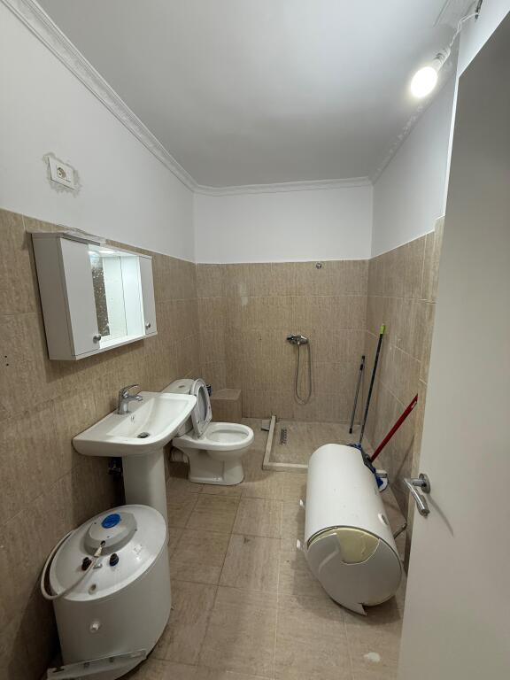 Shitet Apartament 2+1 - Stadiumi Dinamo