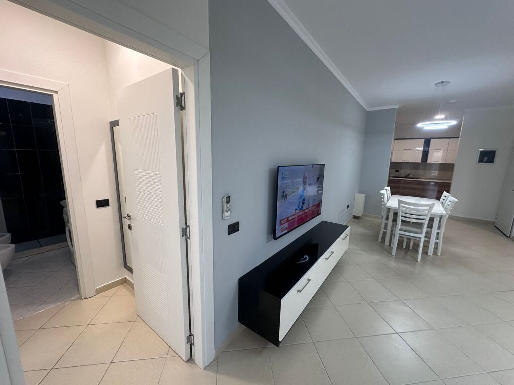 Apartament me qera 1+1+parkim Rruga e Kosovarve