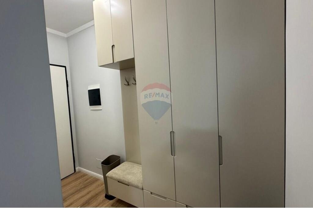 Apartment 2+1+2 for Rent – Karl Gega Street, New Boulevard
