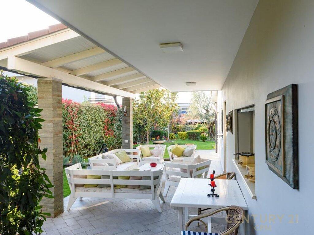 🏡 Luxurious Villa for Rent in Long Hill – One of the Most Exclusive Residences!