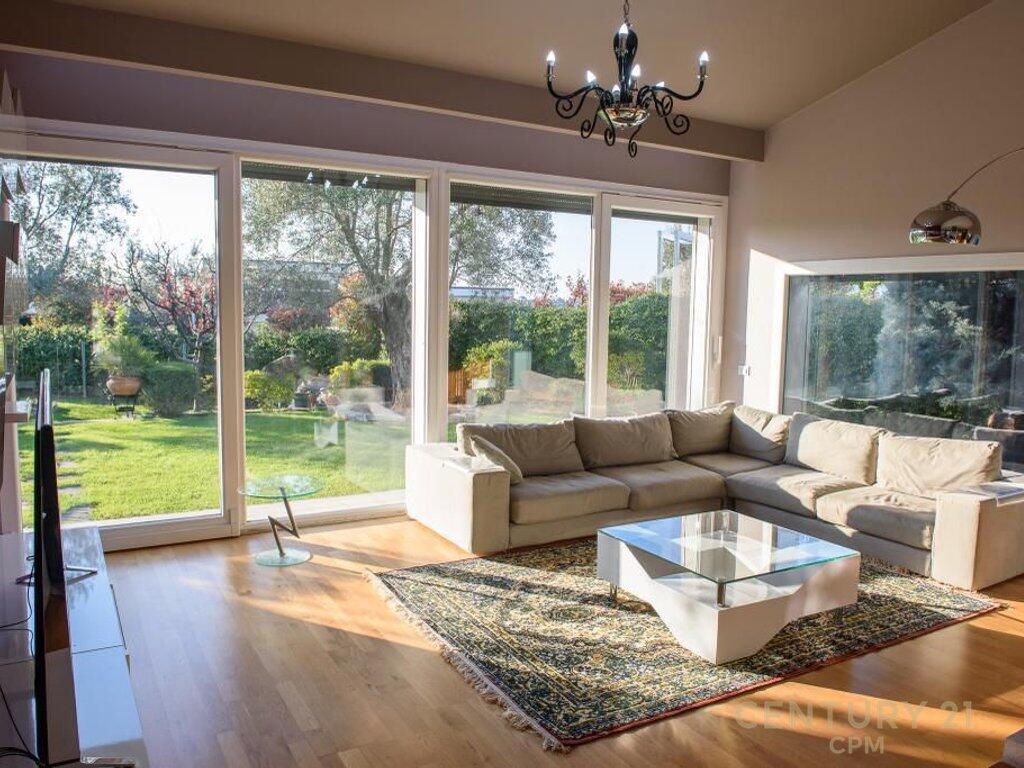 LONG HILL – LUXURY VILLA FOR RENT IN ONE OF THE MOST ELITE RESIDENCES OF TIRANA!