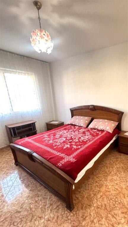 1+1 for rent in Kinostudio