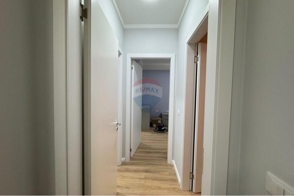 Apartment 2+1+2 for Rent – Karl Gega Street, New Boulevard