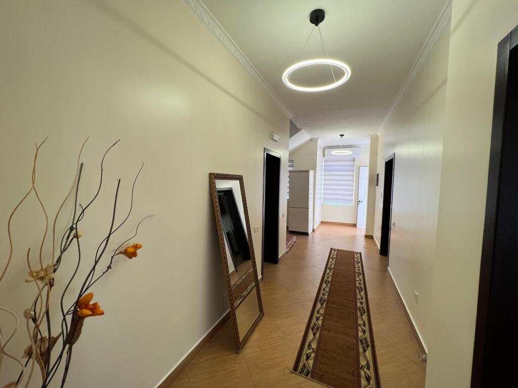 📣 RENT Apartment 2+1 With Parking 📍 Behind the Mangalem Complex ✨   🏠 Private House  🪜 1st Floor 🛋️ Furnished   💶 Price 450 Euro