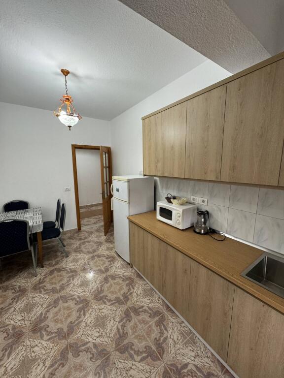 Vile Me Qera 1+1 Tek Myslym Shyri (ID BV22471) Tirane