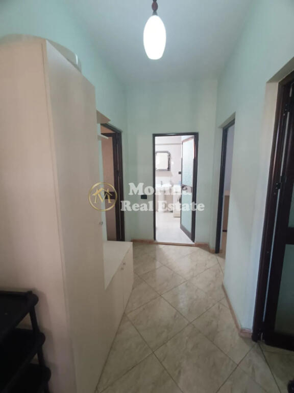 Qera, Hyrje Private 2+1, Medrese, 400 euro/muaj