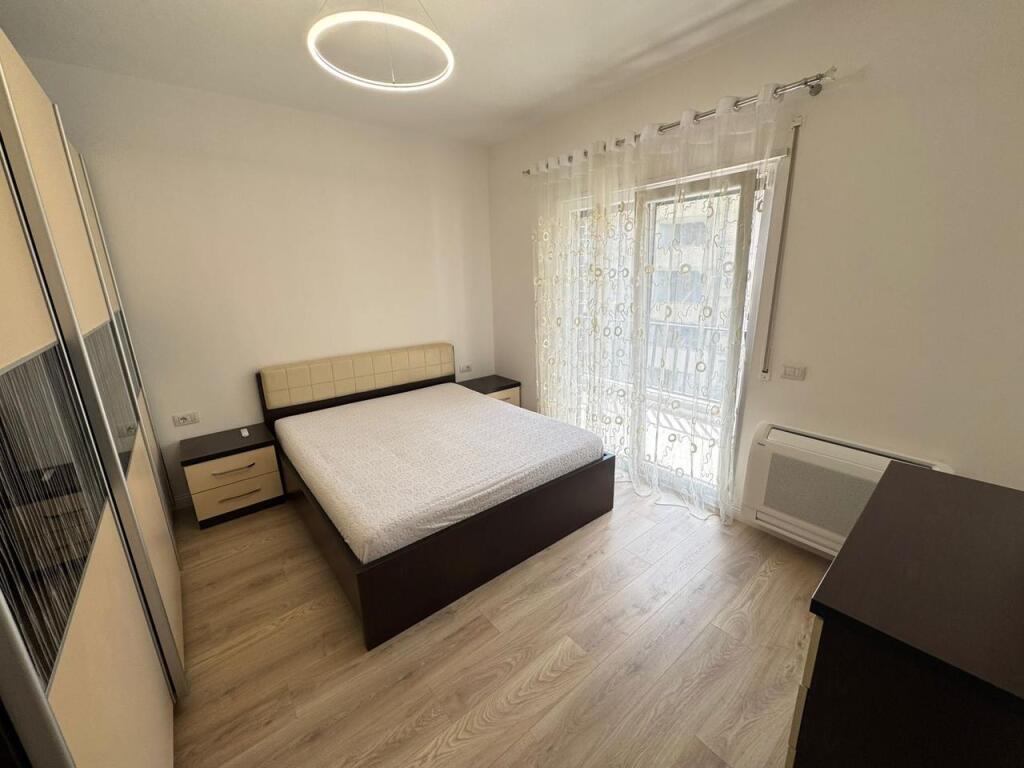 🚪Appartamento 2+1+2 in affitto  📍Indirizzo: Via Bardhyl Di fronte alla Scuola Kongresi Lushnje  💶Prezzo 650€