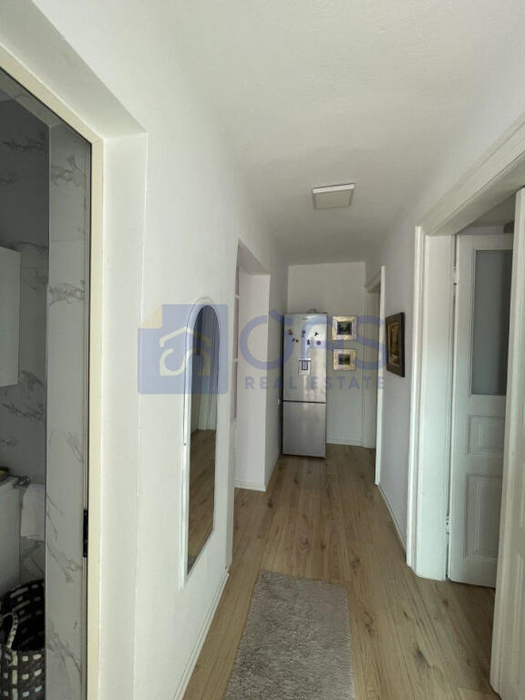 Affittasi casa privata a Myslym Shyr 1+1 con cortile e parcheggio