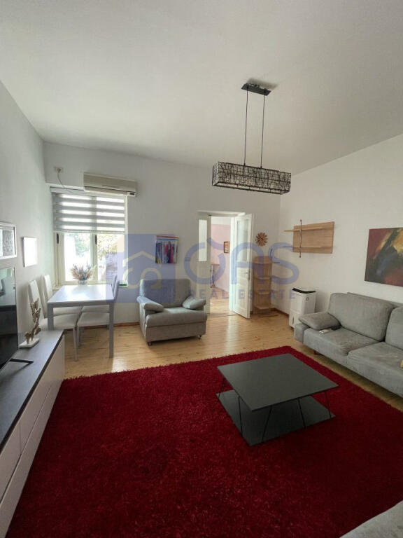 Affittasi casa privata a Myslym Shyr 1+1 con cortile e parcheggio
