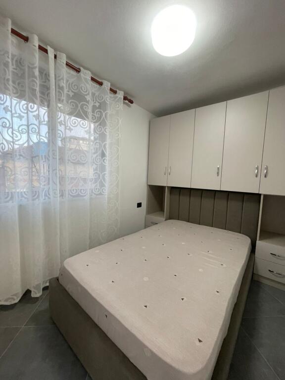 Qera, Hyrje 2+1, Rruga Riza Cerova, 600 euro