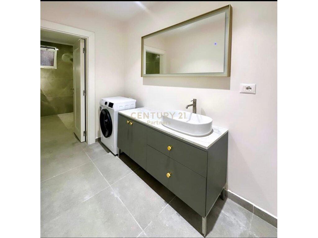 🏠 Shitet Apartament 2+1 – Zona pas Hotel Tiranës, pranë Hotel Opera