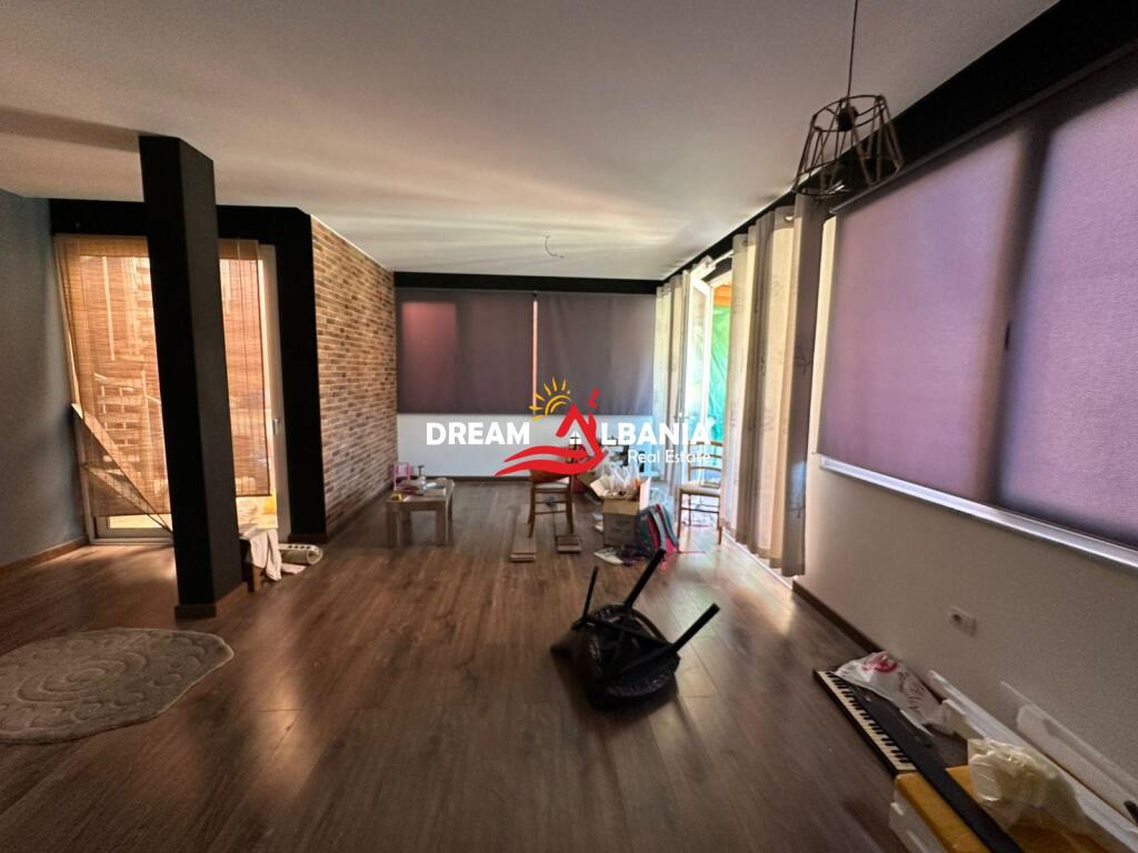Apartament 3+1+2+verande ne shitje tek Tirana Golden Park prane Amerikan 3 (ID 4131464)