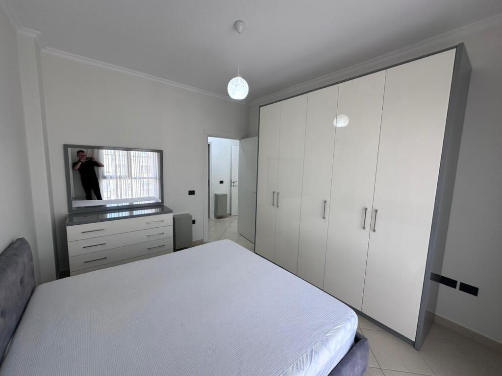 Apartament me qera 2+1+2 tek Rruga e Kosovarve