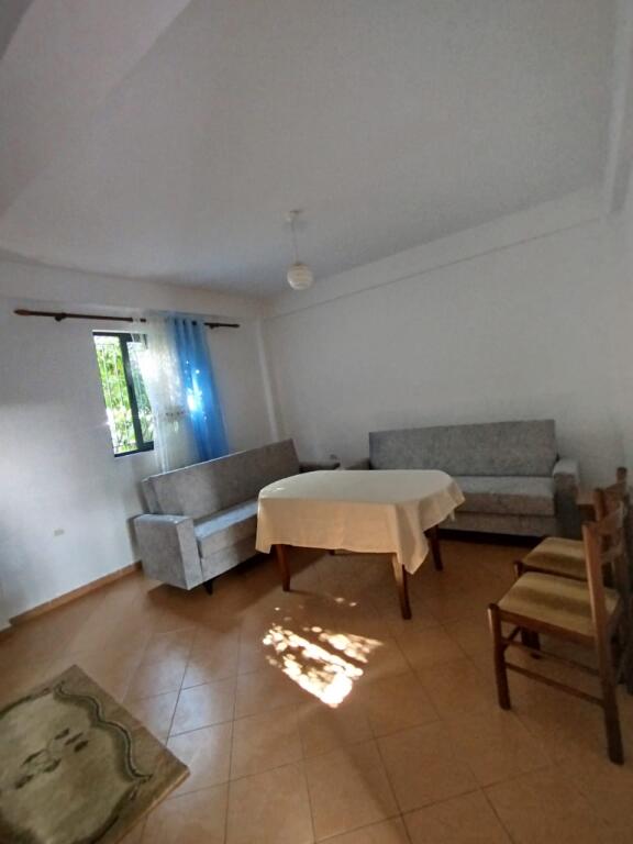 🏡 Apartament 1+1 me qira – Spitallë, pranë Varrezave të Vjetra