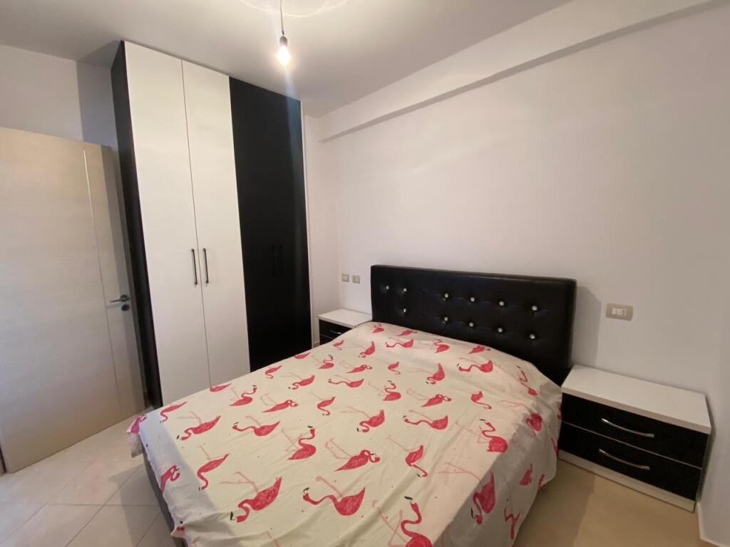 Appartamento 2+1 in affitto vicino a Shkembi i Kavajes!