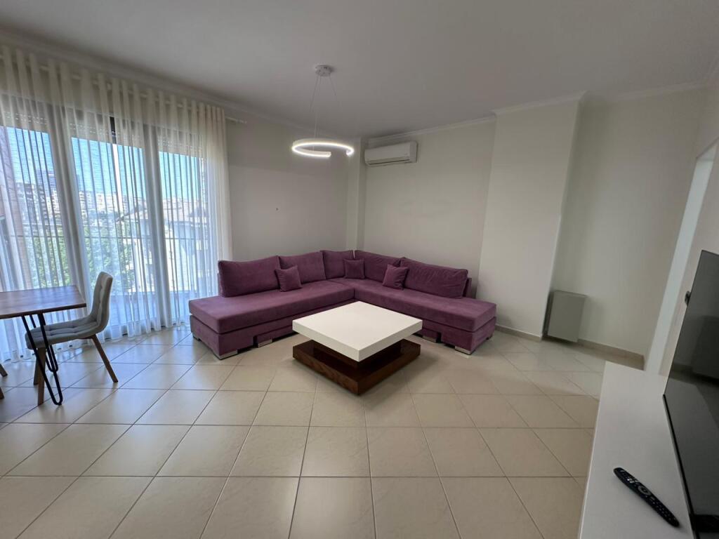 Apartament me qera 2+1+2 tek Rruga e Kosovarve