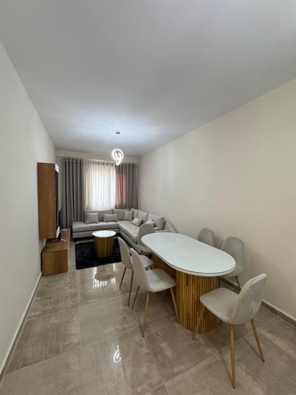Apartament me qira 2+1 ne Yzberisht tek Grand Gallery