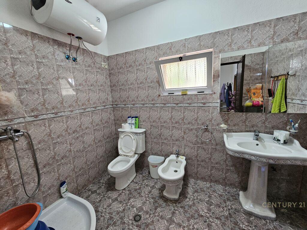 Shtëpi 2+1 (684 m² ) ne Shitje tek Casa Italia