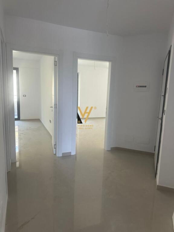 SHITET APARTAMENT 2+1+2 NË KOM.WHITE HILL TE CURRILAT, DURRËS 285.000 EURO