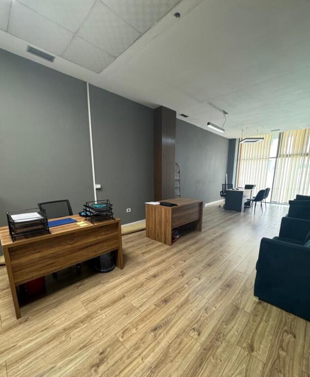 OFFICE FOR RENT 60 M2 KAVAJES STREET 700 EURO
