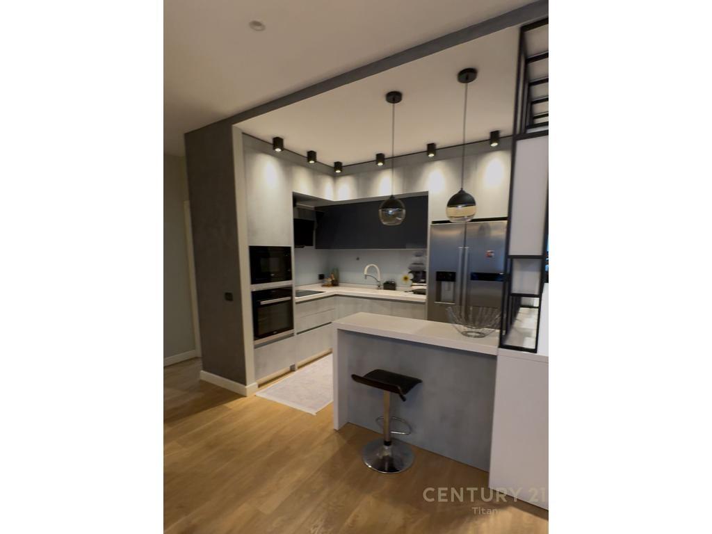 Apartament modern per shitje te Kopshti Botanik.