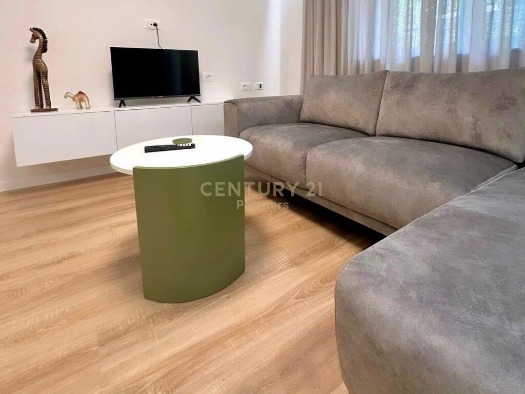 🏠 Shitet Apartament 2+1 – Zona pas Hotel Tiranës, pranë Hotel Opera