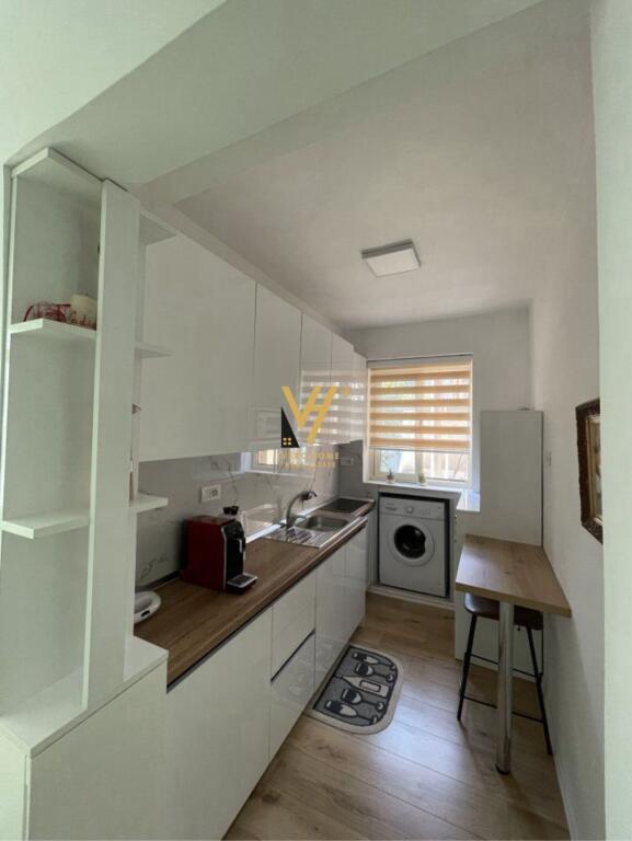 JEPET HYRJE 1+1+OBORR ME QERA TE MYSLYM SHYRI 600 EURO