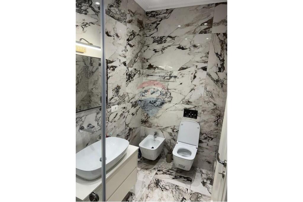 Apartament 3+1+2 me qira Zogu I Zi.