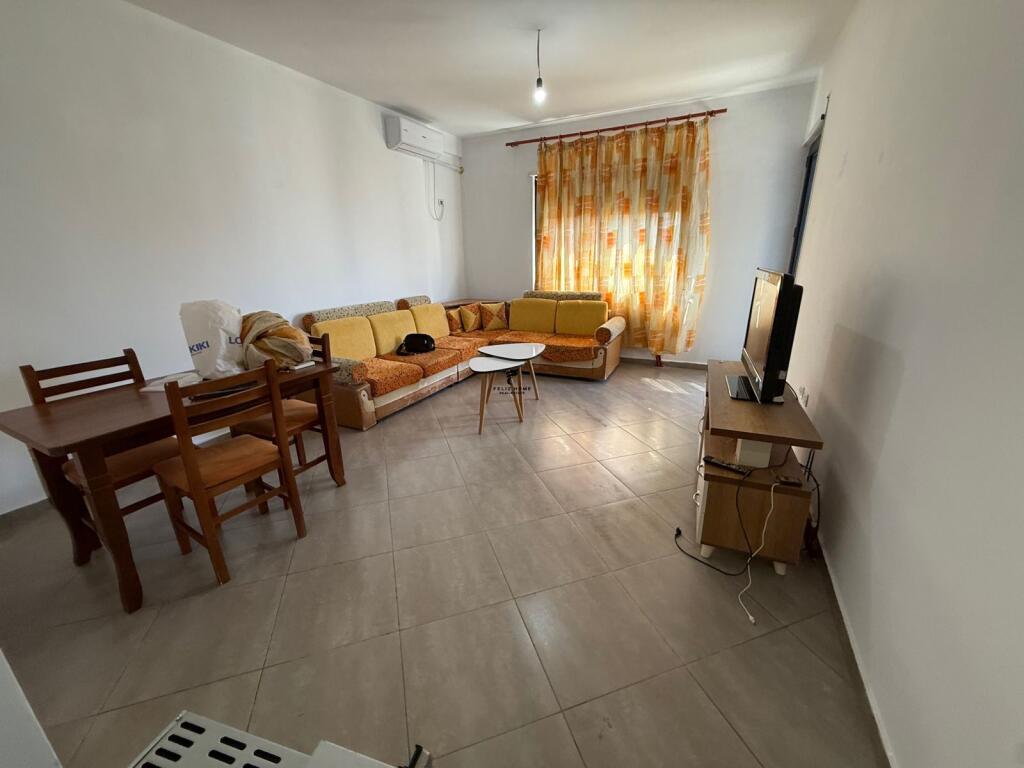 VENDESI APPARTAMENTO 1+1 YZBERISHT 95.000 EURO