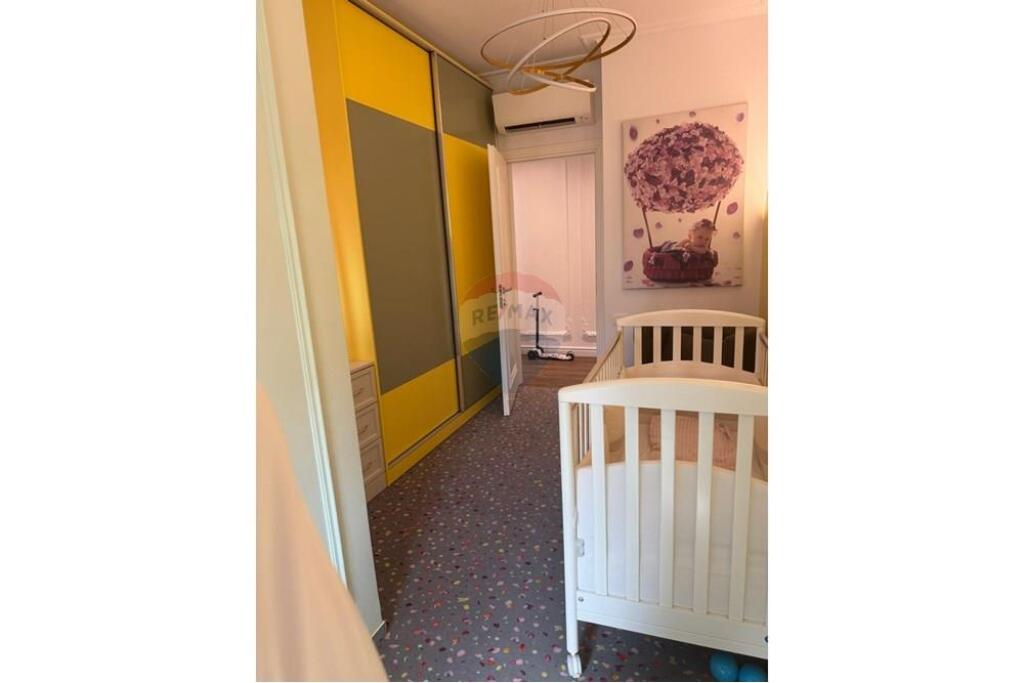 Apartament 3+1+2 me qira Zogu I Zi