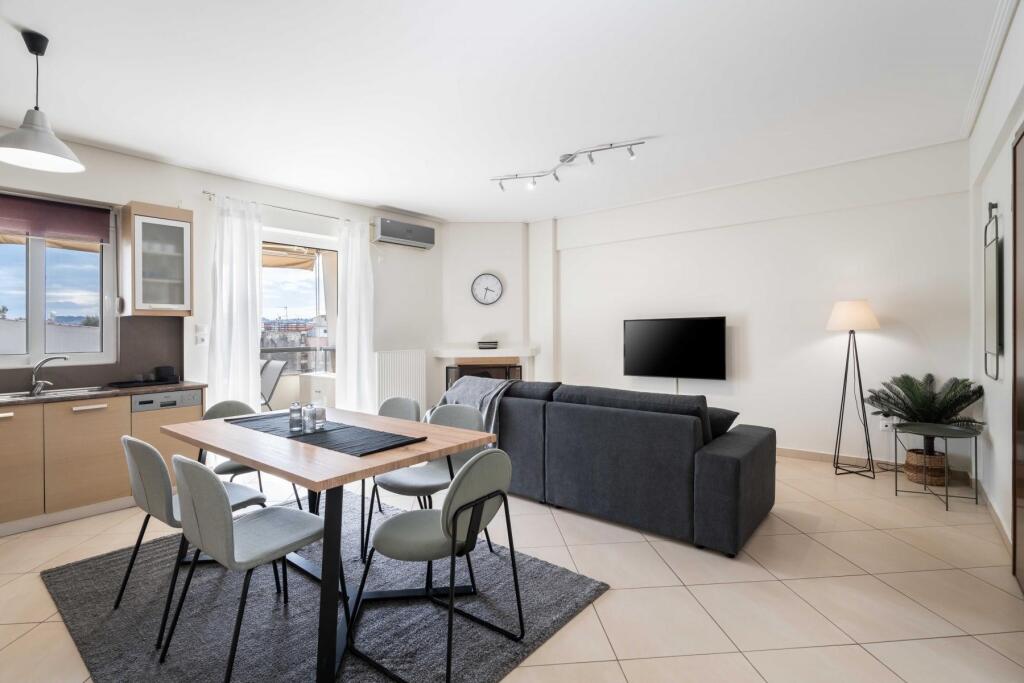 Apartament Me Qera 2+1+2 Poste Parkimi ne Astir (ID B220779) Tirane