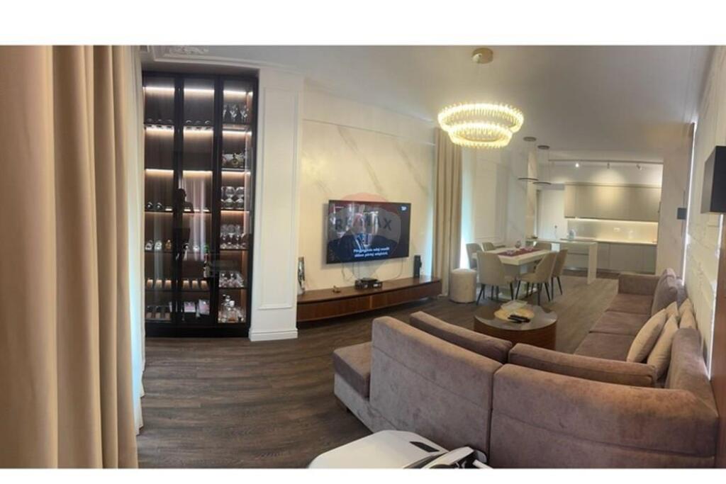 Apartament 3+1+2 me qira Zogu I Zi