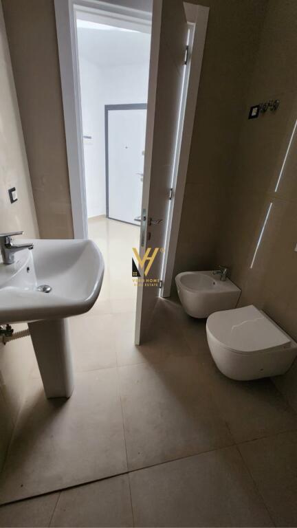 SHITET APARTAMENT 2+1+2 NË KOM.WHITE HILL TE CURRILAT, DURRËS 285.000 EURO