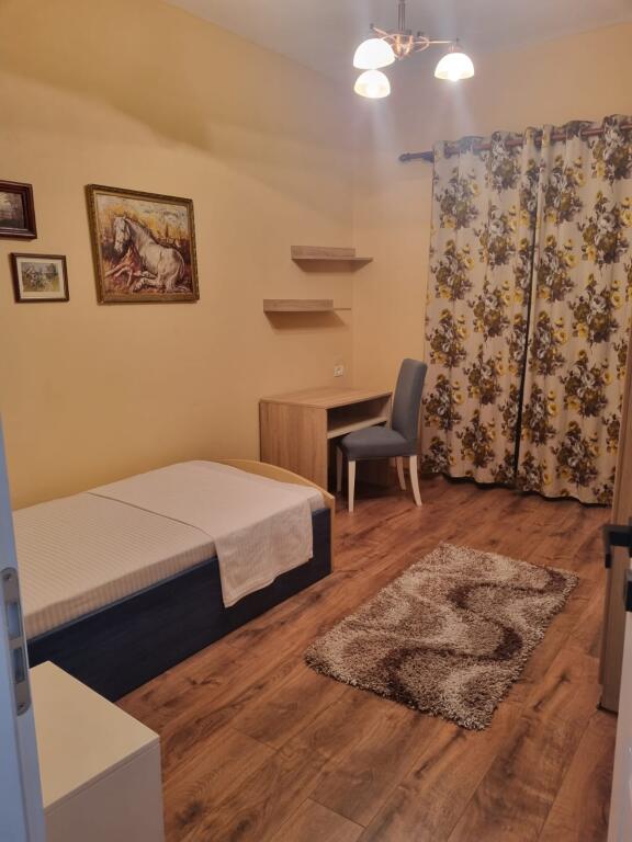 Affittasi Appartamento 2+1 a Mozaiku, vicino a 21 Dhjetori.