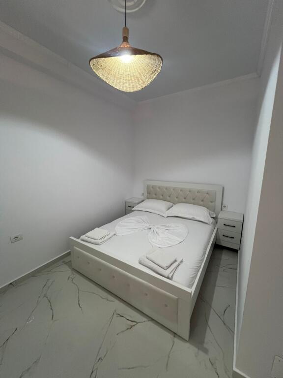 🏡 Apartment 1+1 for rent – Beach, near the school “Bajram Curri”
