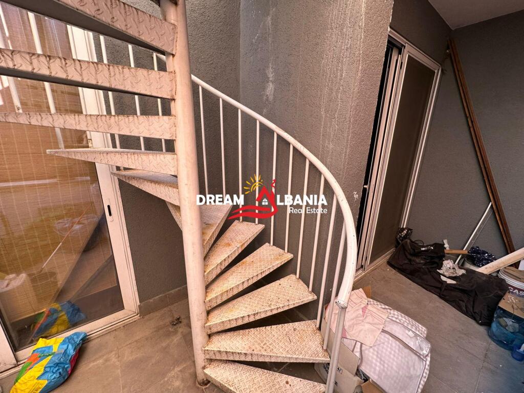 Apartament 3+1+2+verande ne shitje tek Tirana Golden Park prane Amerikan 3 (ID 4131464)