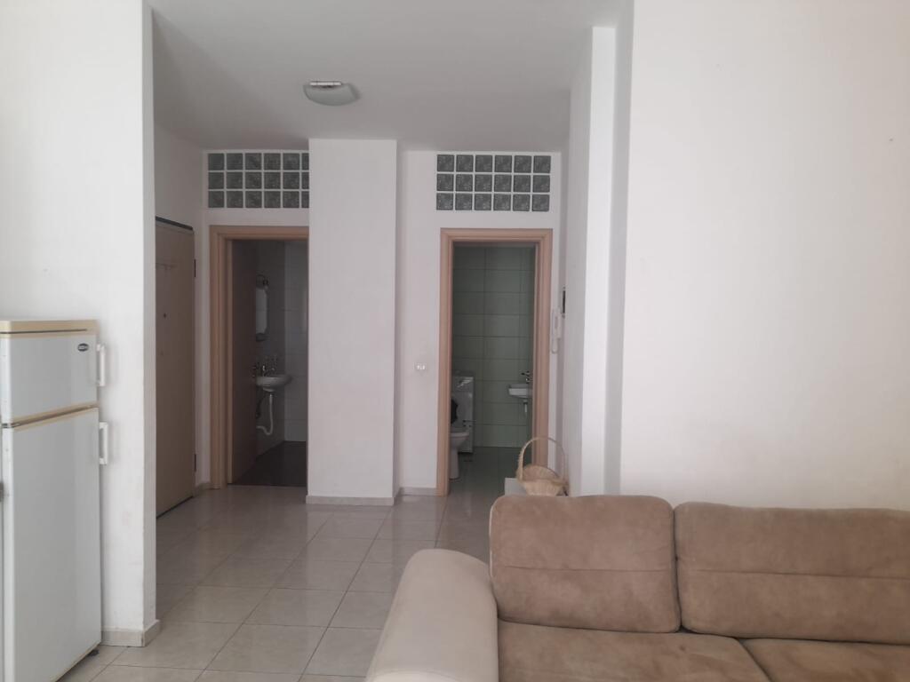 Shitet apartamenti 75 m2  te Fresku