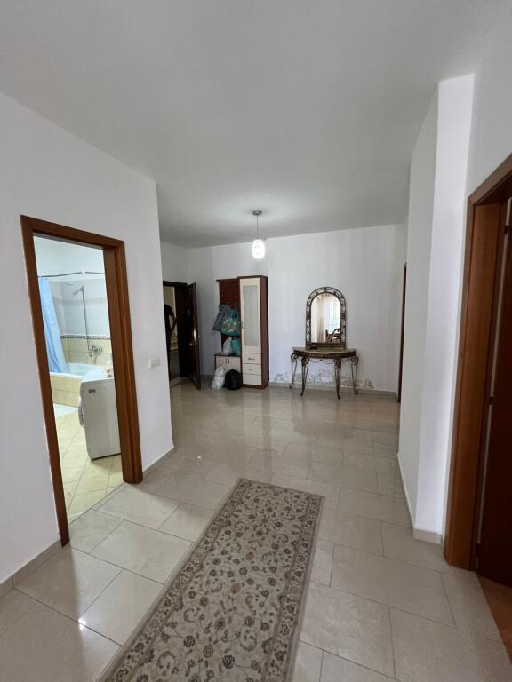 🏡 Apartament 1+1 me qira – Spitallë, pranë Varrezave të Vjetra