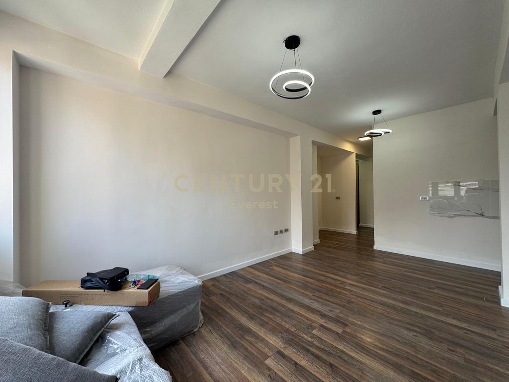 🏢 1-Bedroom Apartment for Sale – Between Brryli and Xhamlliku